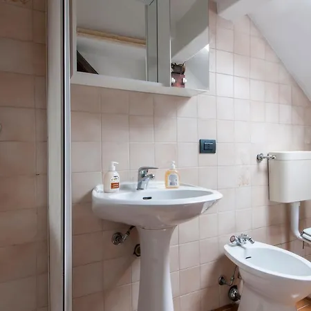 Apartman Ripa 1 *