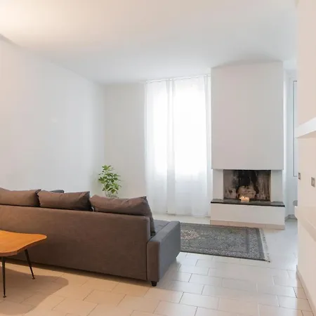 Ripa 1 Apartment